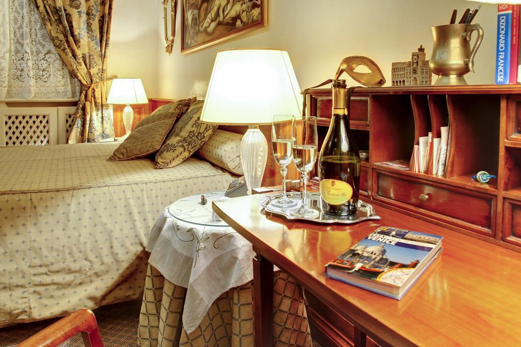 Апартаменти Le Vele Pied-A-Terre Венеція Екстер'єр фото